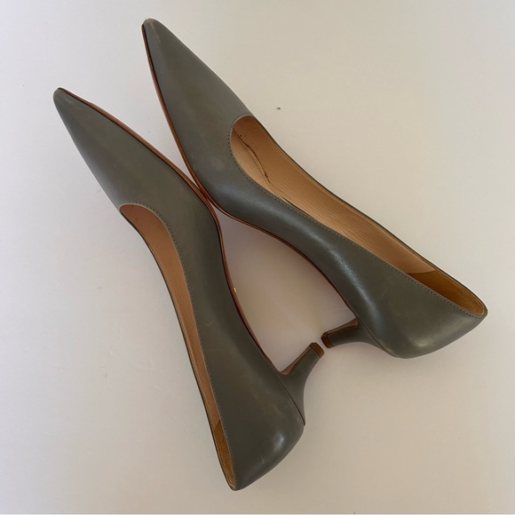 PRADA GRAY LEATHER KITTEN HEEL SHOES SIZE 39 - Picture 5 of 16